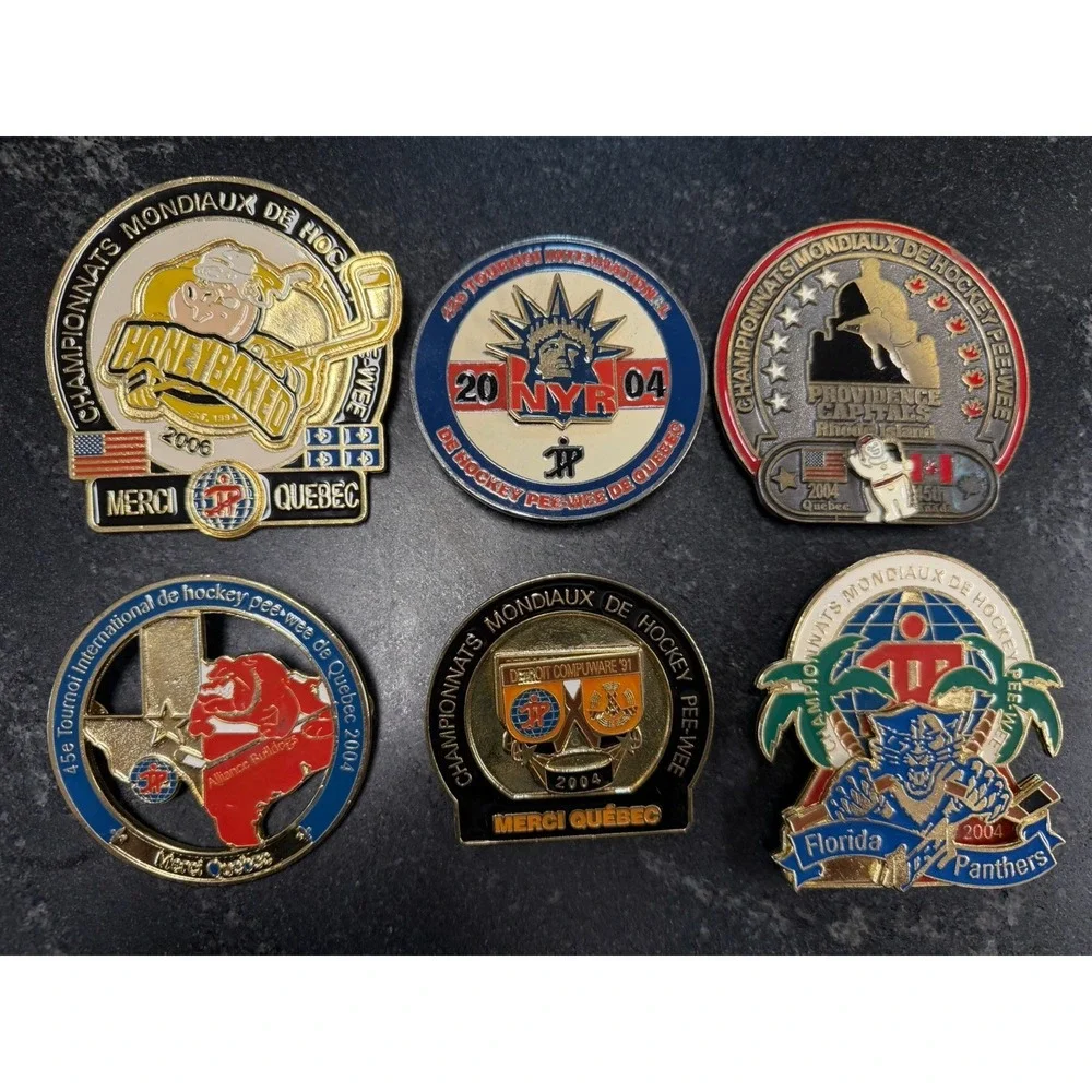 Lot 6‎ Quebec International Pee-Wee Hockey Tournament Trading Pins 2004-2006 3